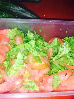 Una foto de Ensalada de Lechuga y Tomate