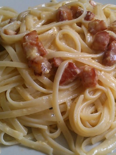 Una foto de Tallarines carbonara