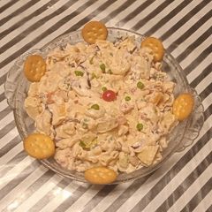 A picture of Pizza Hut style Salad.
