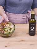 Poké Bowl mit Zitronen-Olivenöl-Dressing