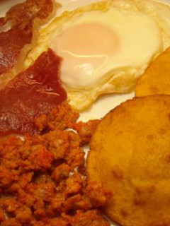 Una foto de Tortos con picadillo