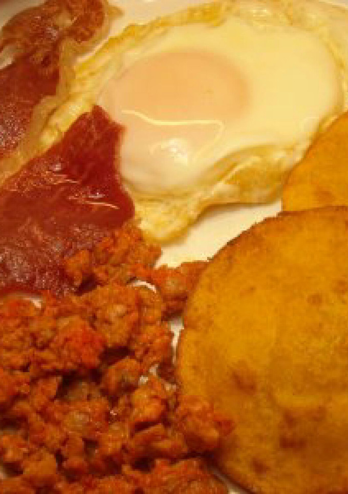 Una foto de Tortos con picadillo
