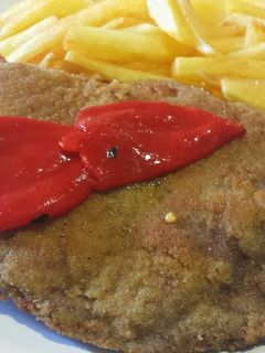 Una foto de Cachopo de cecina y queso de cabra