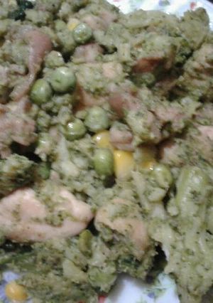 A picture of Tossed Green Chicken.