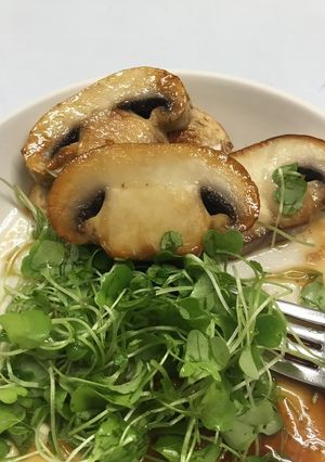 Hình của món Nấm áp chảo.
