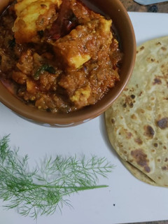 પનીર હાંડી (Paneer Handi Recipe In Gujarati) રેસીપી મુખ્ય ફોટો