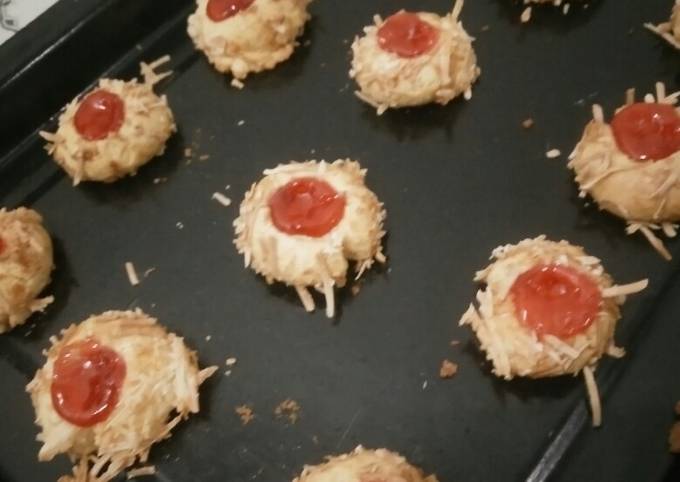 Recipe: Delicious Strawberry thumbprint cookies