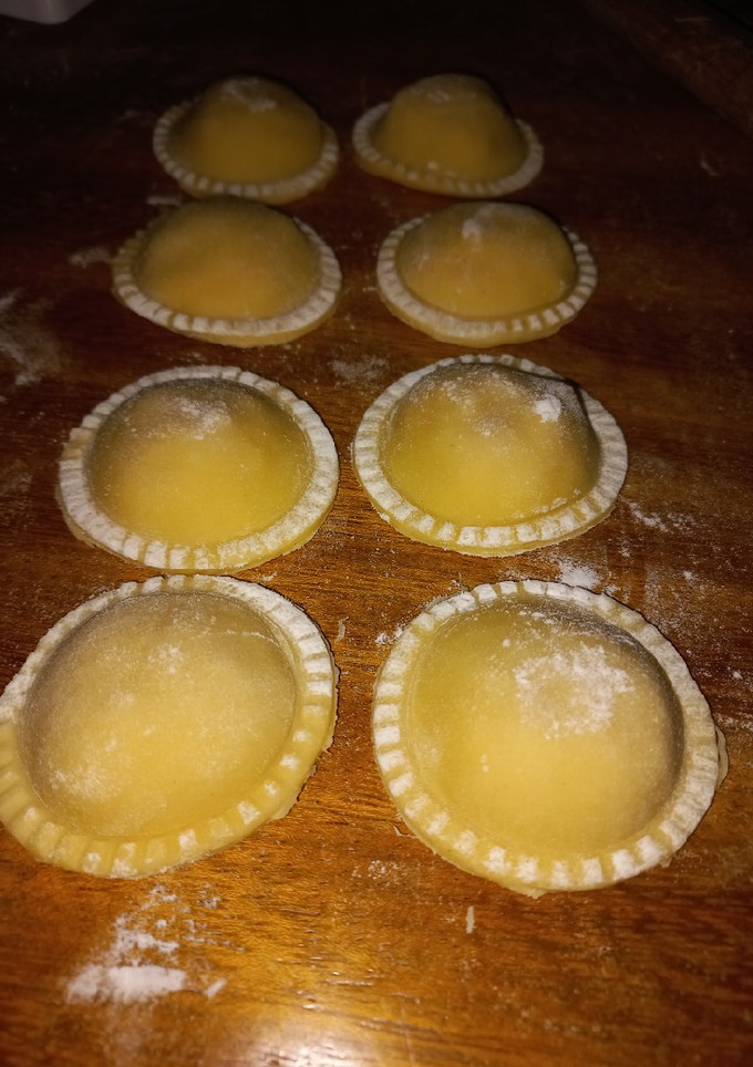 Una foto de Sorrentinos de jamón y queso