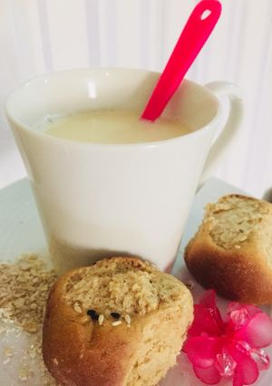 A picture of Turmeric tea with milk.