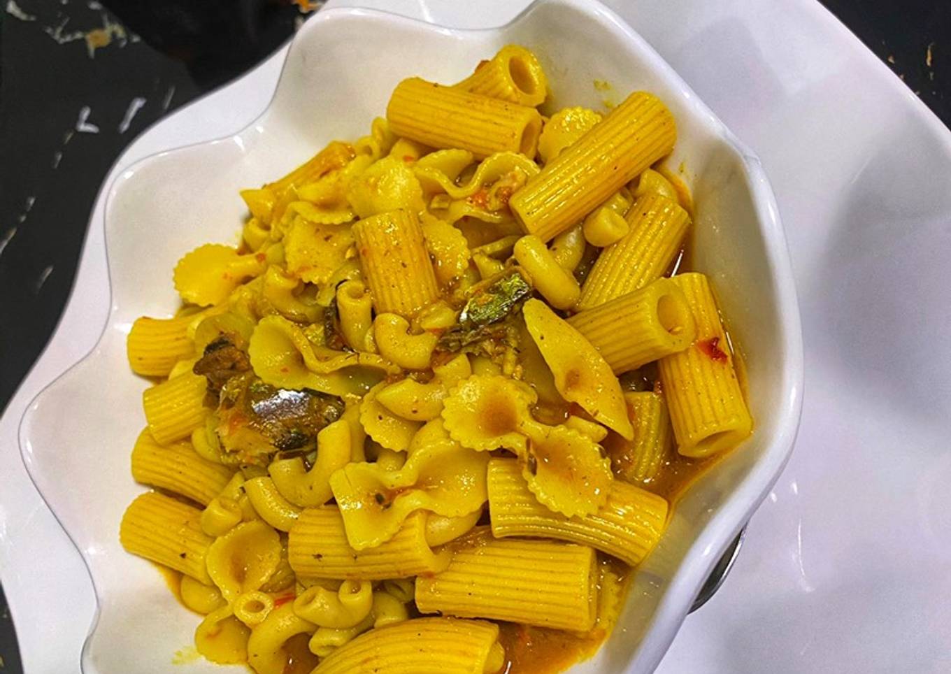 Style Titus jollof macaroni