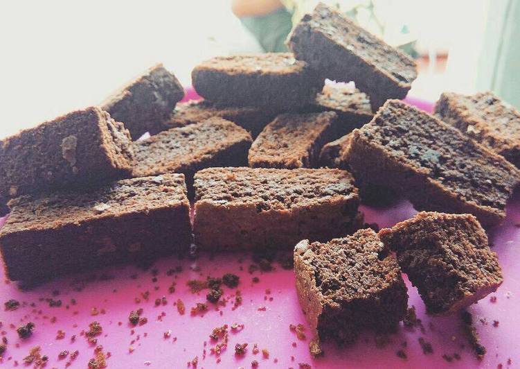 Bagaimana Menyiapkan Brownies kering #prRamadhan_kukirainikukis #BikinRamadanBerkesan, Lezat