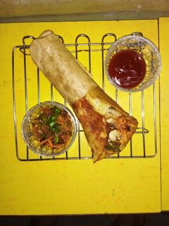 स्ट्रीट स्टाइल क्रिस्पी एग रोल (street style crispy egg roll recipe in Hindi) रेसिपी मुख्य फोटो