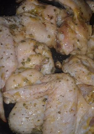 Una foto de Alitas y Papas con Orégano
