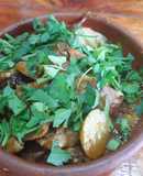 Cazuela de atún, frutos, verduras, vino y barbacoa criolla