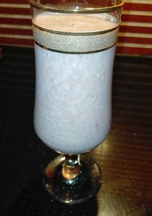 A picture of Strawberry and Banana Shake 😋.