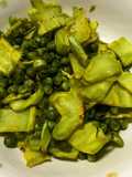 Baked green peas with Broccoli chips