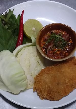 รูปของ ลาบไก่ทอด