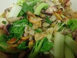 Cải xoăn xào hải sản