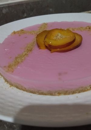 صورة لوصفة طورطة باردة بذوق الفراولة سهلة واقتصادية