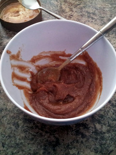 A picture of Sweet and spicy peanut sauce.