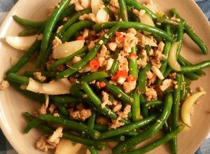 Hình của món Đậu que xào thịt băm.