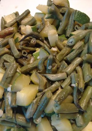 A picture of Squash and Green Beans.