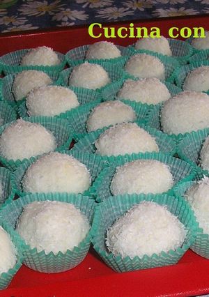 Una foto de Bombones de coco y chocolate blanco