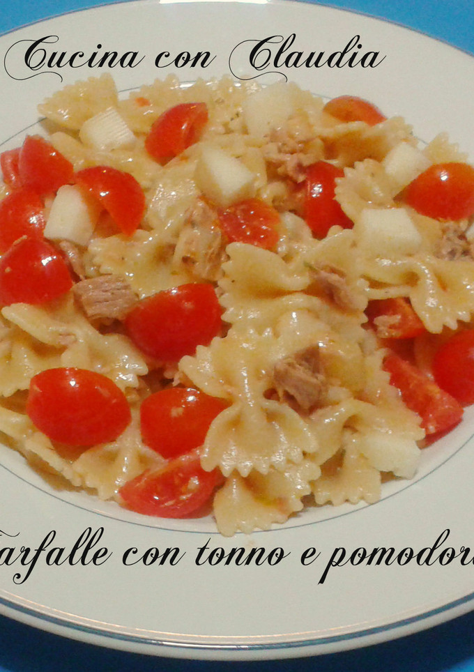 Una foto de Pasta con atún, tomatitos y mozarella