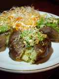 Papas quebradas con pesto