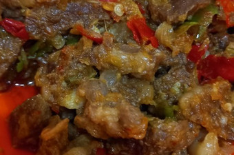 Cara Bikin Oseng Daging Iga mercon Rumahan