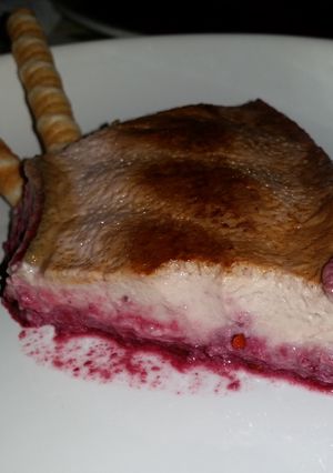 Una foto de Quesillo con moras