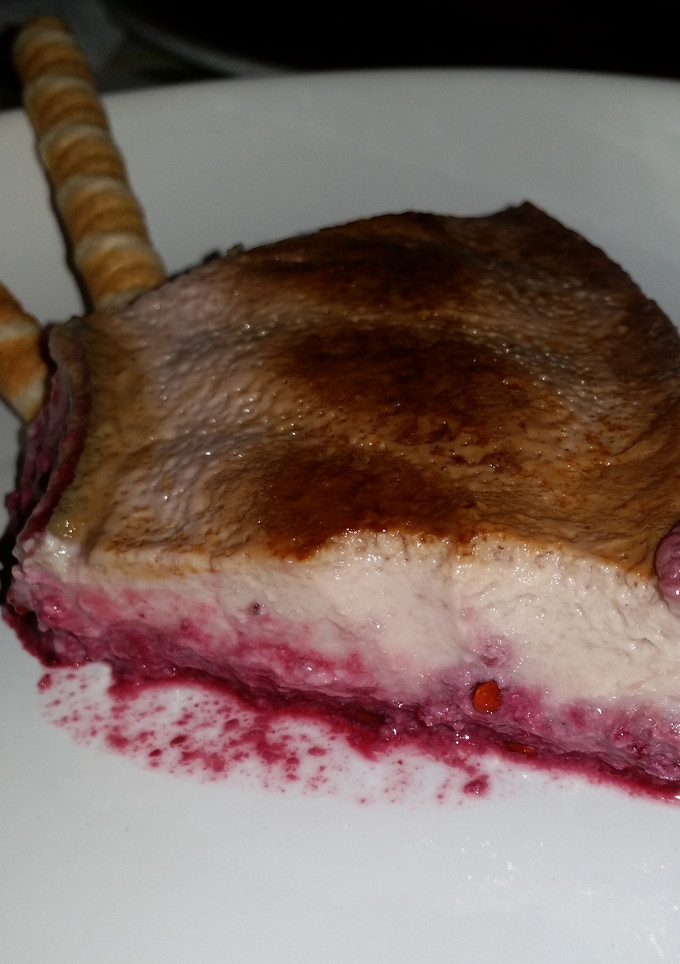 Una foto de Quesillo con moras