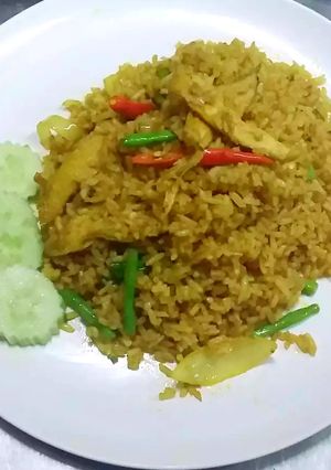 รูปของ ข้าวผัดเครื่องแกงไก่