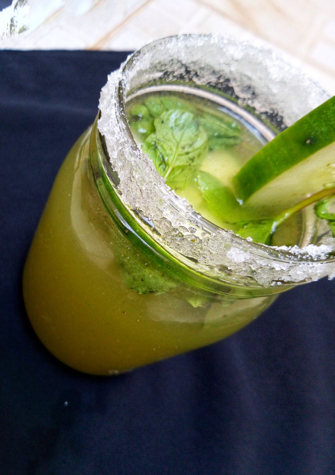 A picture of Cucumber mint lemonade.