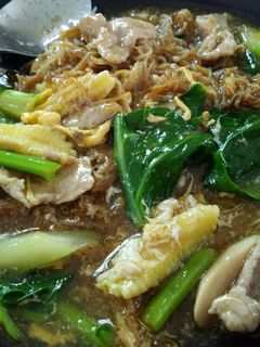 รูปของ เส้นหมี่ราดหน้าหมูหมัก