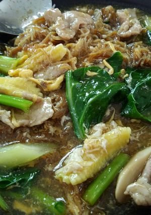 รูปของ เส้นหมี่ราดหน้าหมูหมัก