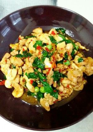 รูปของ ไก่ผัดใบยี่หร่า