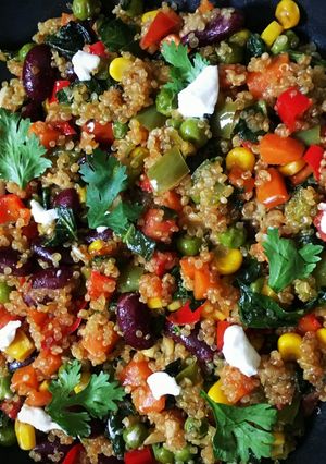 A picture of One Pot Quinoa bowl.