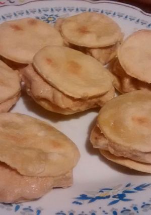 Una foto de Chilenitos saludables con merengue light de café