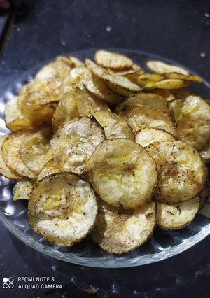 કેળા ની વેફર (Banana Wafer Recipe In Gujarati) રેસીપી મુખ્ય ફોટો