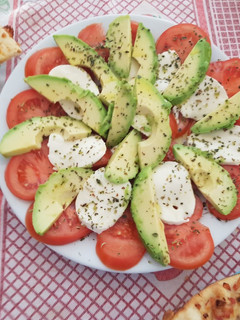 Una foto de Ensalada Tricolor