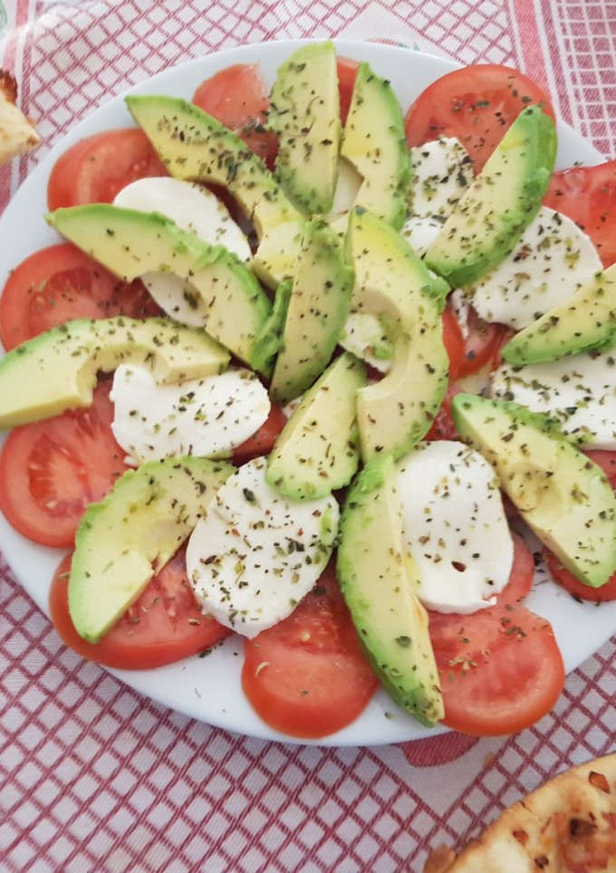 Una foto de Ensalada Tricolor
