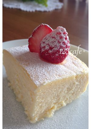 A picture of Easy and Rich Soufflé Cheesecake.