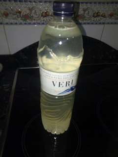 Una foto de Agua alcalinizada para mejorar la salud