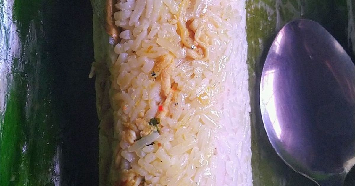Nasi bakar ayam teri kemangi