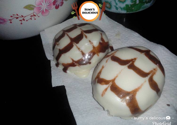 Recipe of Perfect Royal icing glaze/how i made d design