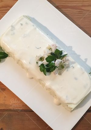 Una foto de Pudim de iogurte e menta