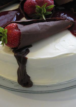 Una foto de Bolo Branco com Geleia de Frutos Vermelhos