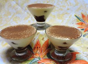 Una foto de Tiramisú en copas
