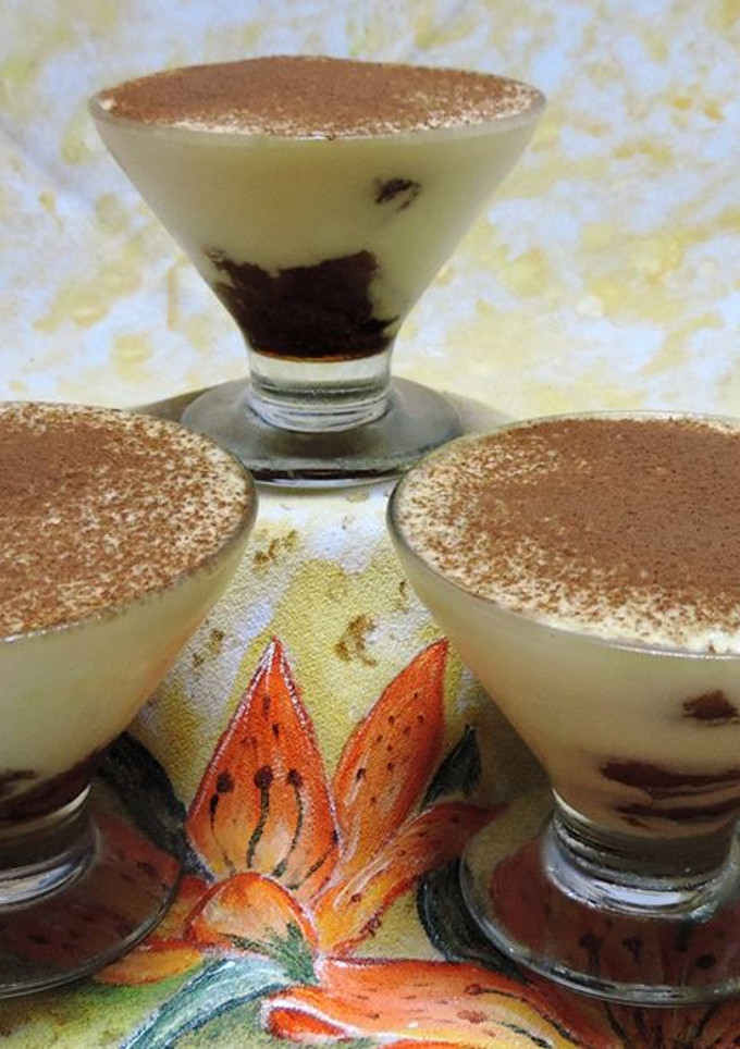Una foto de Tiramisú en copas